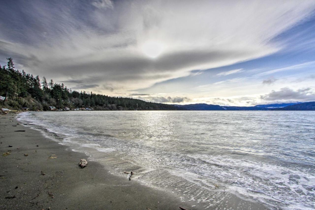 Idyllic Waterfront Cottage With Beach And Sunset Views Порт-Таунсенд Экстерьер фото